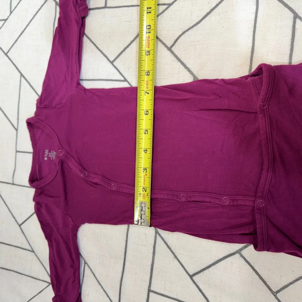 Kyte Baby Knotted Gown 0-3 Months Magenta‎ Bamboo Long Sleeve Snap Front Sleeper